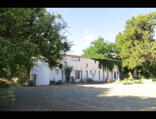 5 BEDROOM HOUSE FOR SALE IN NIEU BETHESDA